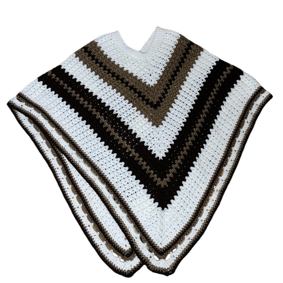 Granny Crochet Poncho - Picture 3 of 17